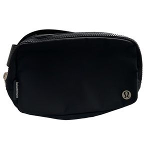 Lululemon Everywhere Belt Bag 1L